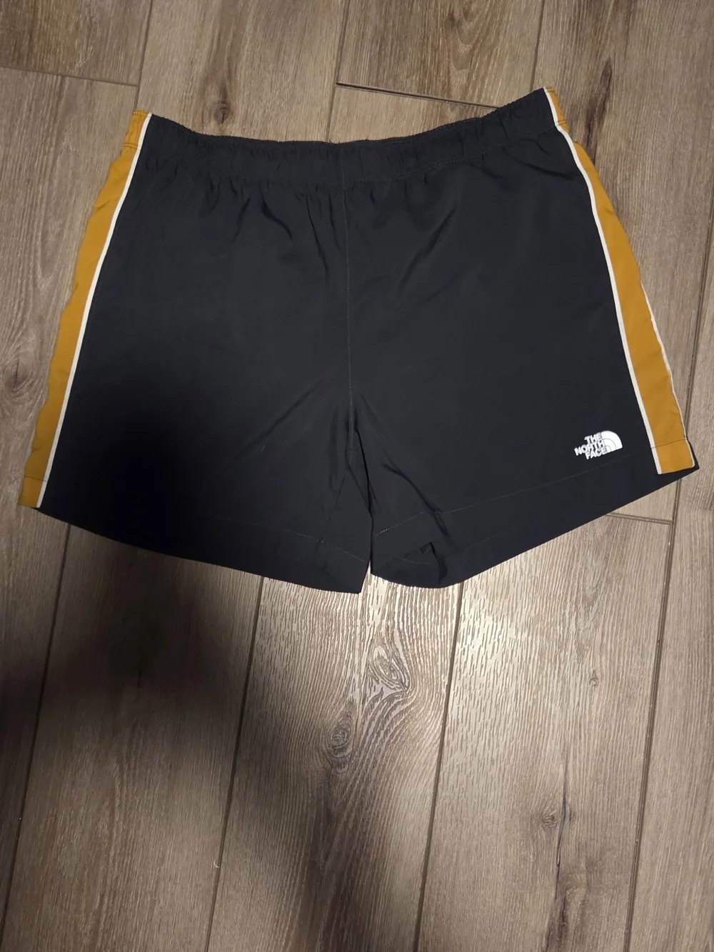 The North Face ELEVATION Black Athletic Shorts with Yellow Side Men Med.